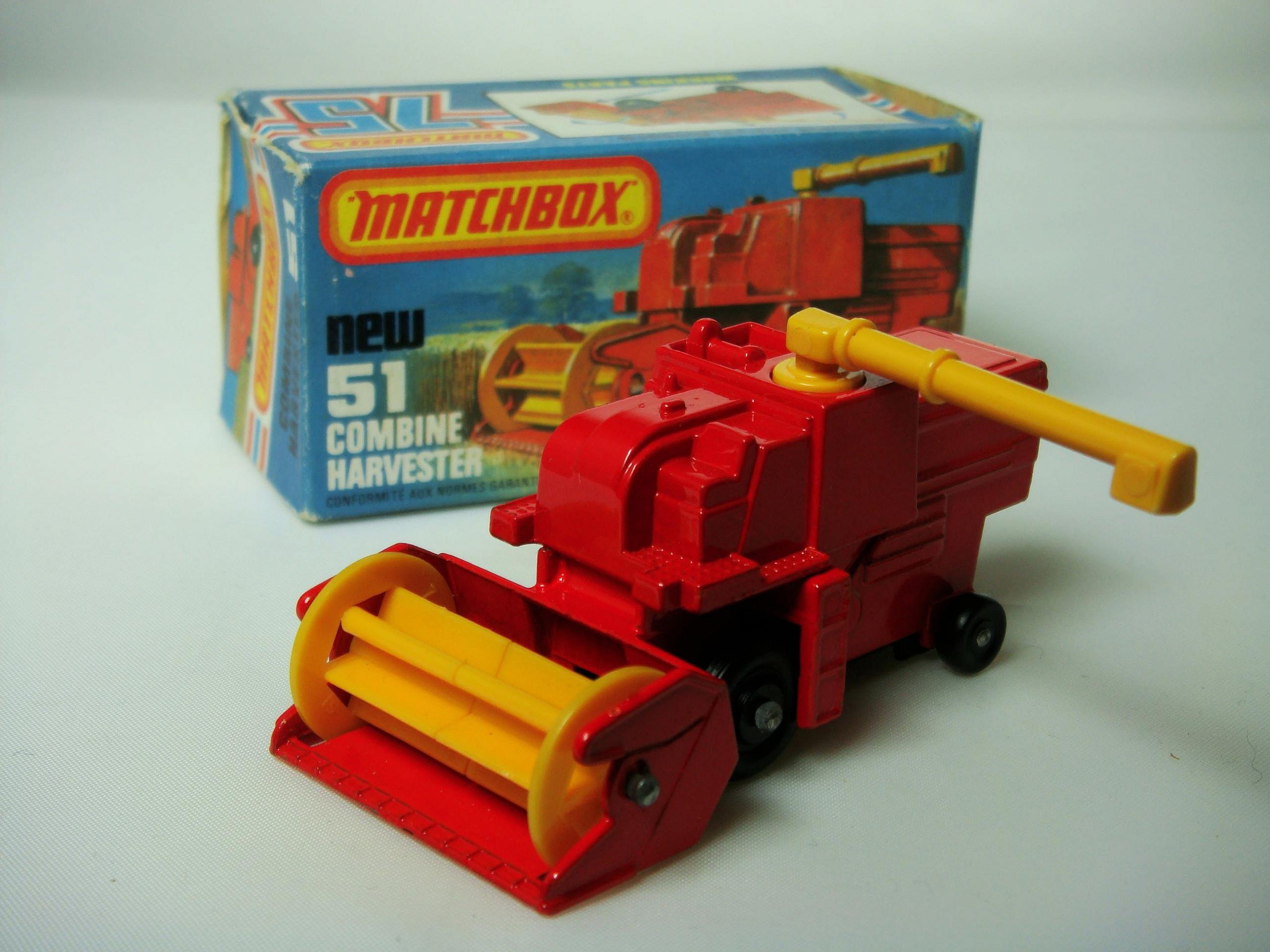 Matchbox Superfast No.51e Combine Harvester 1-75 Series Superfast issues We sell and buy quality collectible toys from the 50's, 60's, 70's and 80's