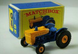 Matchbox Regular Wheels No.39c Ford Tractor 1-75 Series Regular Wheels We sell and buy quality collectible toys from the 50's, 60's, 70's and 80's