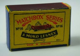 Matchbox Regular Wheels No.16a Transporter Trailer 1-75 Series Regular Wheels We sell and buy quality collectible toys from the 50's, 60's, 70's and 80's