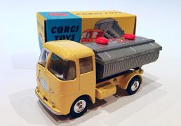 Corgi 460 Neville Cement Tipper body on ERF chassis Commercial Vehicles We sell and buy quality collectible toys from the 50's, 60's, 70's and 80's