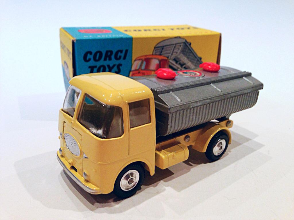 Corgi 460 Neville Cement Tipper body on ERF chassis Commercial Vehicles We sell and buy quality collectible toys from the 50's, 60's, 70's and 80's