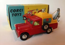 Corgi – No.417S Land Rover “Breakdown Service” Archive We sell and buy quality collectible toys from the 50's, 60's, 70's and 80's