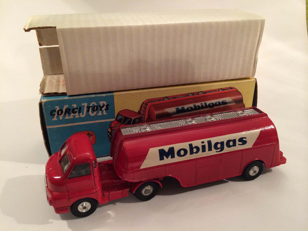 Corgi 1110 Bedford ‘S’ Tanker ‘Mobilgas’ Commercial Vehicles We sell and buy quality collectible toys from the 50's, 60's, 70's and 80's