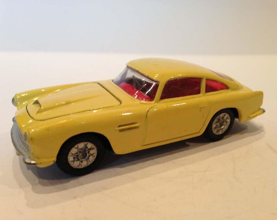 corgi aston martin db4