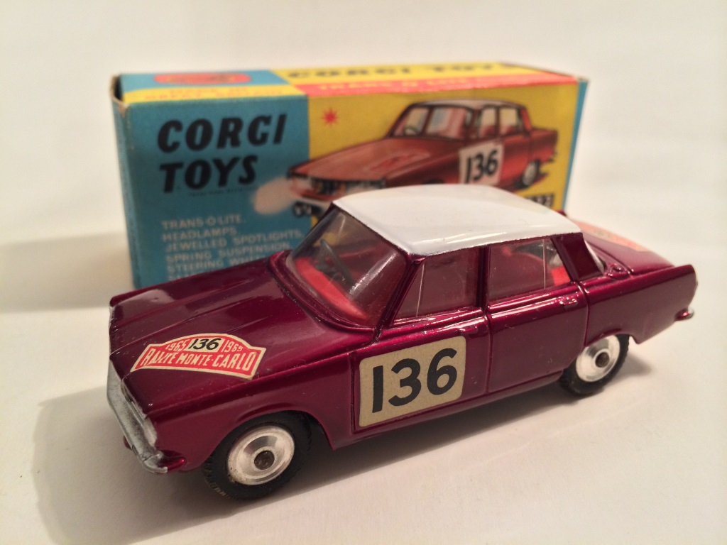 corgi toys rover 2000