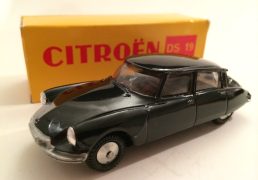 Metosul Citroen DS 19 Cars We sell and buy quality collectible toys from the 50's, 60's, 70's and 80's