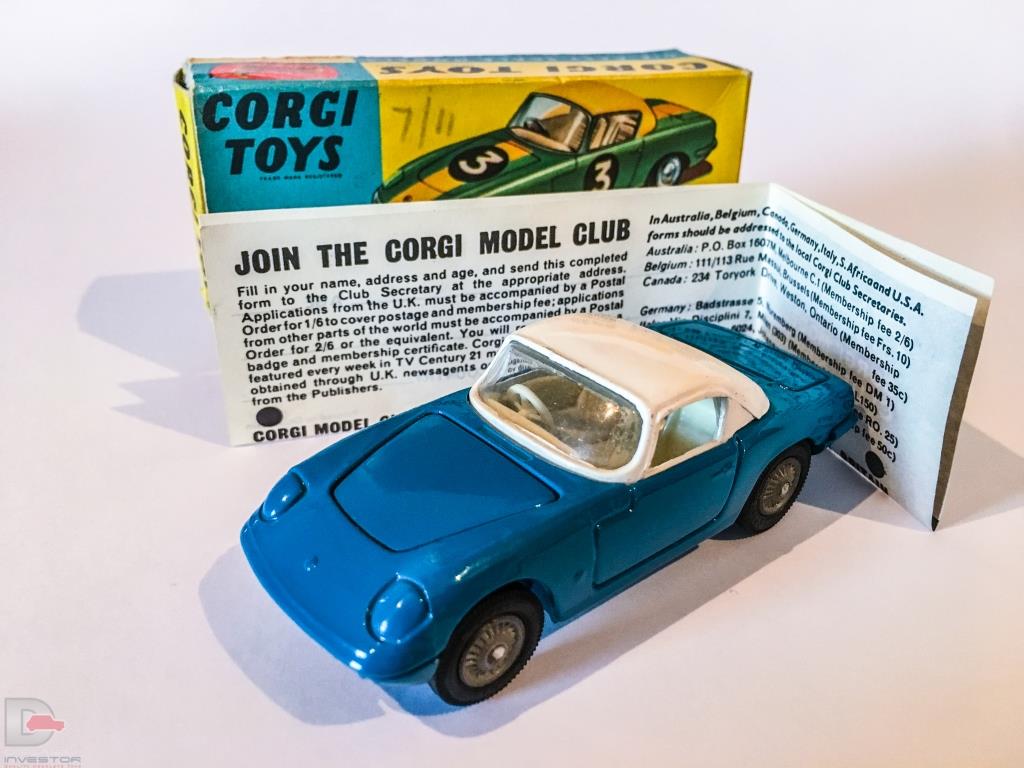 Corgi No.319 Lotus Elan Coupe - blue body, white hood, cream interior, detachable chassis with cast hubs