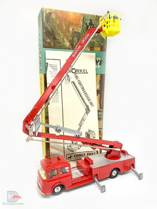 Corgi 1127 Bedford Simon Snorkel Fire Engine