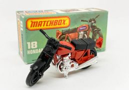 Matchbox Superfast 18b Hondarora Honda CB750 Motorcycle - red frame without labels fitted, black seat, black front forks, chrome engine, wire wheels - Near Mint to Mint complete with Mint  "New" type L box.