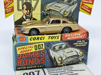 Corgi No.261 "James Bond" Aston Martin DB5