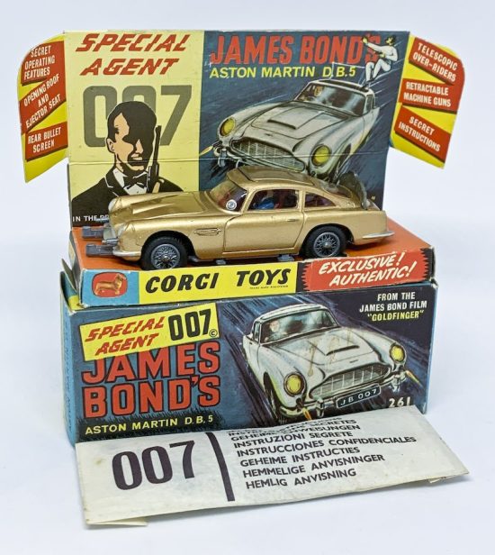 https://www.diecastinvestor.com/wp-content/uploads/2021/11/Corgi-No.-261-James-Bonds-Aston-Martin-D.B.5.-24-550x616.jpg