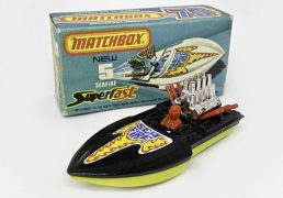 Matchbox Superfast 5f Seafire Power Boat (Superfast 5b) - twin pack issue - gloss black boat with lemon yellow hull, red driver & engine exhausts - Mint in generally excellent "New" type J box.