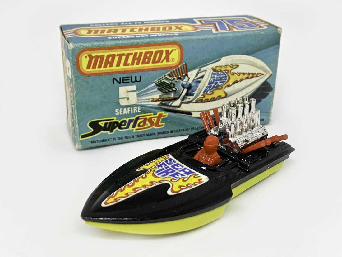 Matchbox Superfast 5f Seafire Power Boat (Superfast 5b) - twin pack issue - gloss black boat with lemon yellow hull, red driver & engine exhausts - Mint in generally excellent "New" type J box.