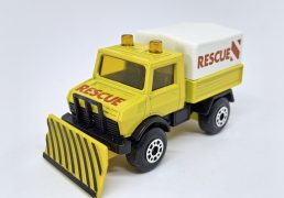 Matchbox Superfast "Trailers" TP112 Mercedes Unimog Snowplough, yellow. Mint Condition.