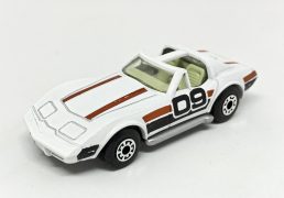 Matchbox Superfast No.40c Chevrolet Corvette T-Roof - white body with red & black racing number 09 tampo print, clear windows, pale grey interior, silver painted metal Lesney England base - Near Mint, Unboxed.