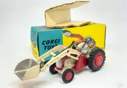 Corgi-No.53-Massey-Ferguson-Tractor-with-Shovel